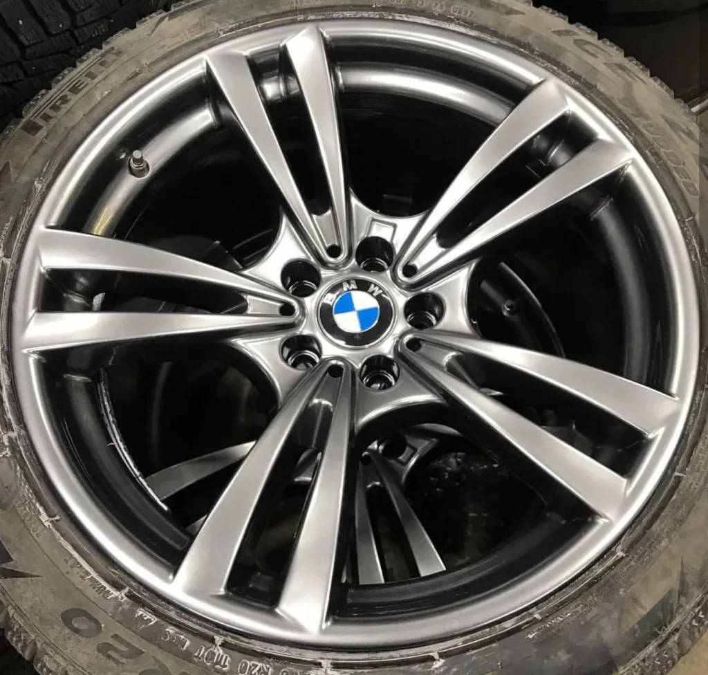 Колесо BMW в сборе после обслуживания